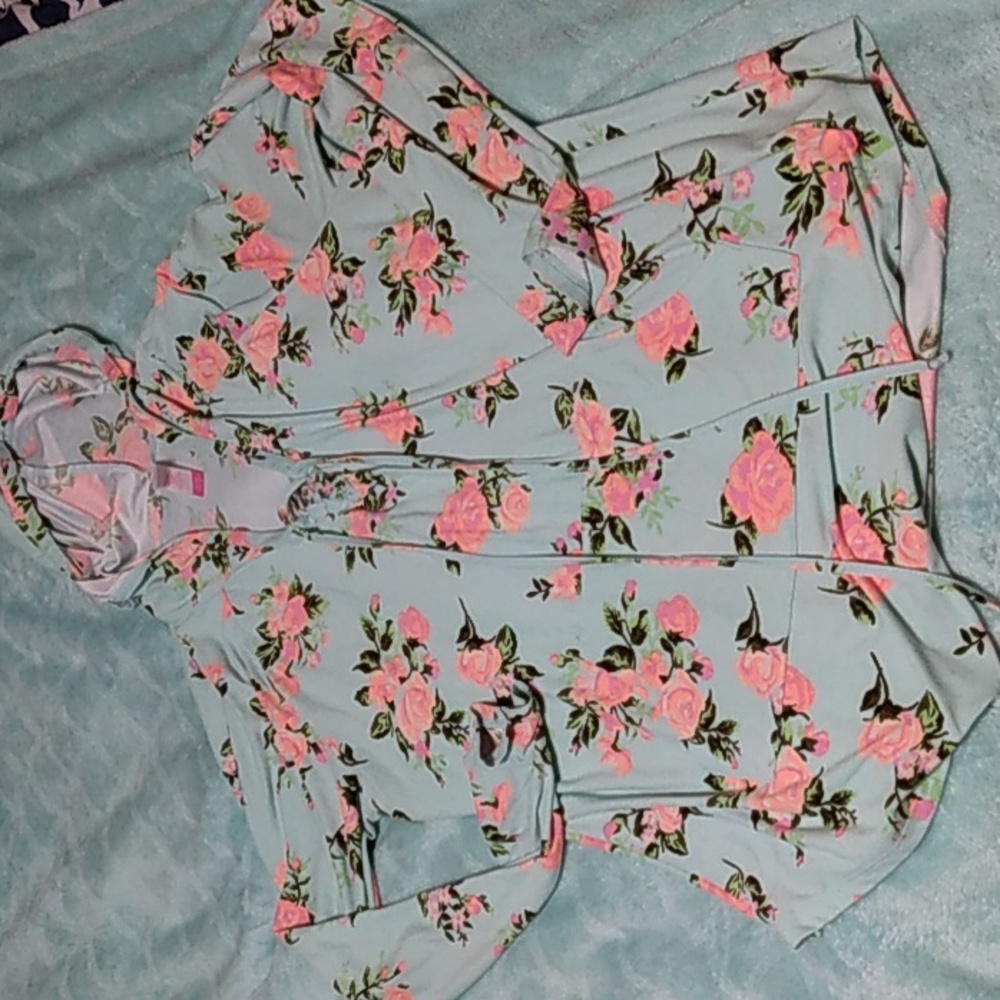 No Boundaries Hoodie Long Sleeve Top - Size XL